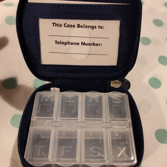 NWOT! Pill Container/Organizationer - Picture 5 of 9